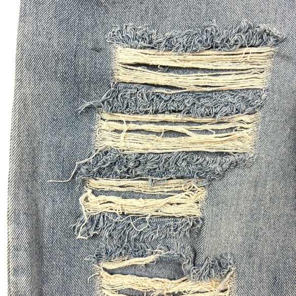 GeeGee Light Wash High Waist Distressed Tapered “Mom” Ankle Baggy Jean Size M - Picture 3 of 15